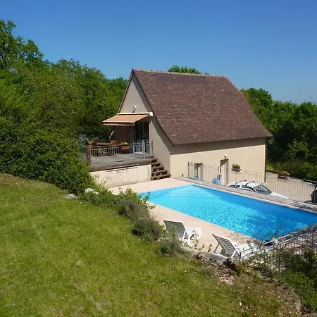 Les Menoyres Vila